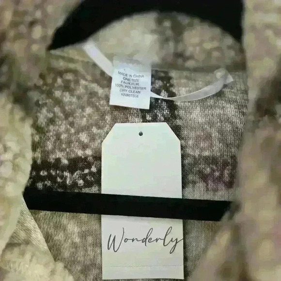 Wonderly Women's Plaid Shacket Belted Front Button Cape, Size OS NWT - Picture 3 of 3